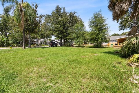 Commercial property in Tampa, Florida 4 bedrooms, 111.85 sq.m. № 2222668 - photo 20