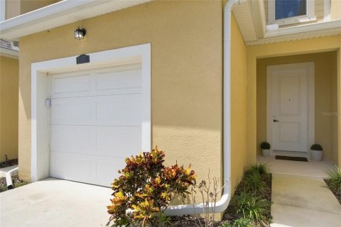 Touwnhouse à vendre à Lakewood Ranch, Floride: 3 chambres, 149.94 m2 № 2299544 - photo 4