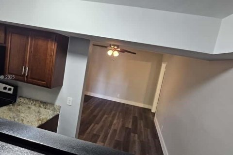 Appartement à louer à Oakland Park, Floride: 1 chambre, 372.35 m2 № 1968696 - photo 17