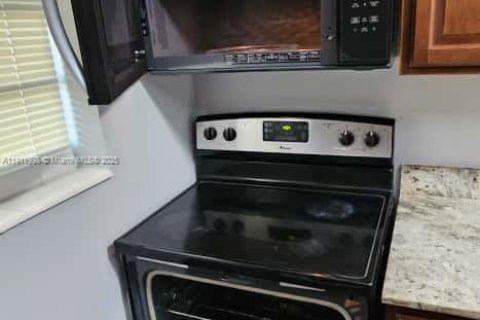 Appartement à louer à Oakland Park, Floride: 1 chambre, 372.35 m2 № 1968696 - photo 18