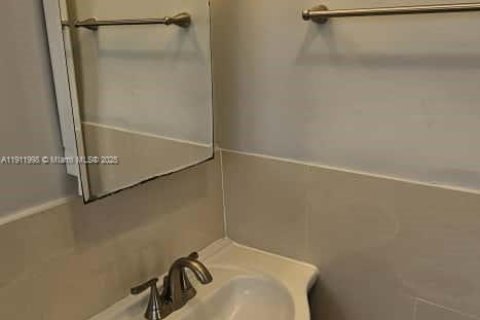 Appartement à louer à Oakland Park, Floride: 1 chambre, 372.35 m2 № 1968696 - photo 24