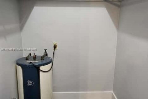 Appartement à louer à Oakland Park, Floride: 1 chambre, 372.35 m2 № 1968696 - photo 15