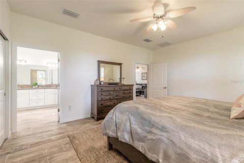 Duplex à vendre à New Smyrna Beach, Floride: 3 chambres, 185.99 m2 № 1624803 - photo 15