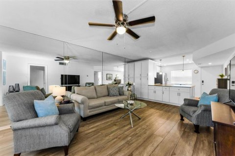 Condo in Dunedin, Florida, 2 bedrooms  № 1775102 - photo 3