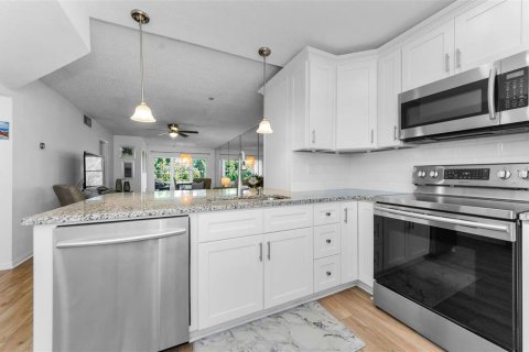 Condo in Dunedin, Florida, 2 bedrooms  № 1775102 - photo 28