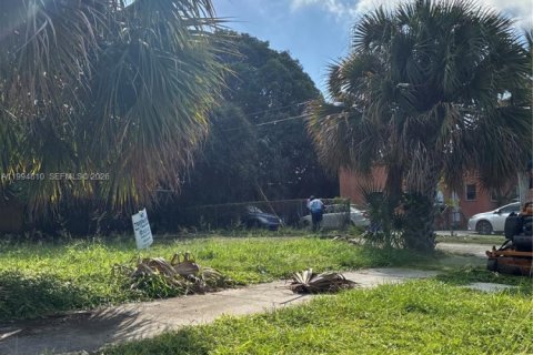 Terreno en West Palm Beach, Florida № 2062625