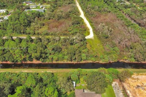 Terreno en venta en Lehigh Acres, Florida № 2164298 - foto 9