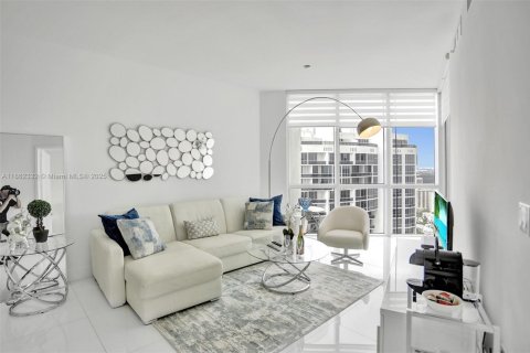 Condo in Sunny Isles Beach, Florida, 1 bedroom  № 1890677 - photo 3