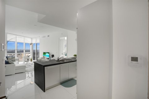 Condo in Sunny Isles Beach, Florida, 1 bedroom  № 1890677 - photo 27