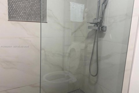 Купить кондоминиум в Майами, Флорида 2 спальни, 111.2м2, № 2090805 - фото 27