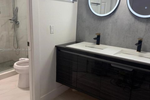 Купить кондоминиум в Майами, Флорида 2 спальни, 111.2м2, № 2090805 - фото 24