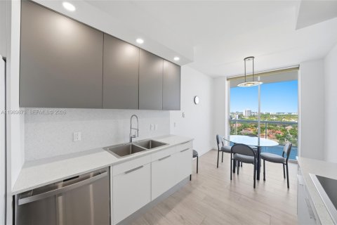 Condo in Aventura, Florida, 3 bedrooms № 2052019 - photo 13