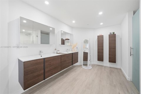 Condo in Aventura, Florida, 3 bedrooms № 2052019 - photo 23