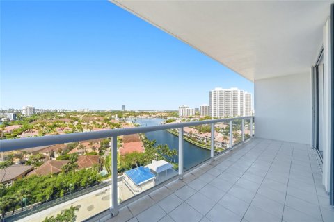Condo in Aventura, Florida, 3 bedrooms № 2052019 - photo 7
