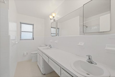 Casa en venta en Titusville, Florida, 3 dormitorios, 156.08 m2 № 2210644 - foto 19