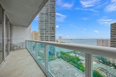 Condominio en alquiler en Miami, Florida, 2 dormitorios, 88.54 m2 № 2085586 - foto 14