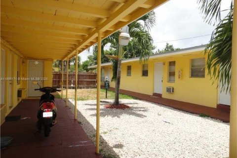 House in Hollywood, Florida 664.25 sq.m. № 2081631 - photo 8