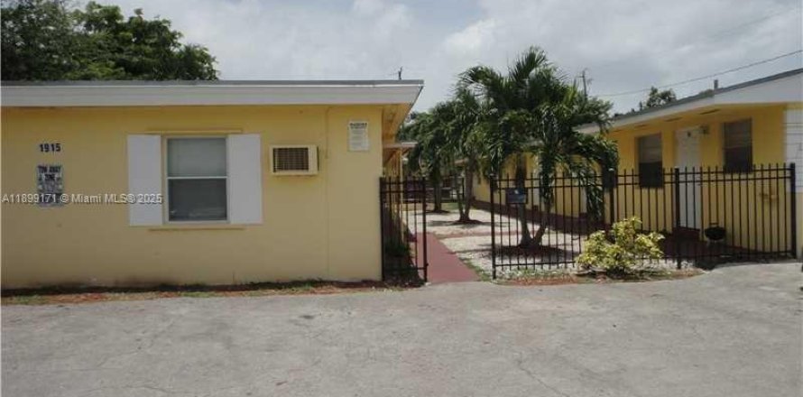 Studio in Hollywood, Florida № 2081631