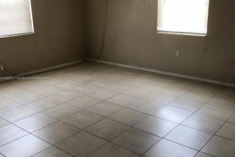 House in Hollywood, Florida 664.25 sq.m. № 2081631 - photo 5