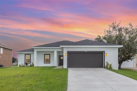 Casa en venta en Port Charlotte, Florida, 4 dormitorios, 182.18 m2 № 1824050 - foto 1