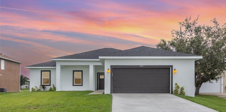 Casa en Port Charlotte, Florida 4 dormitorios, 182.18 m2 № 1824050