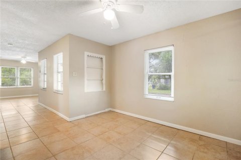 Casa en alquiler en Tampa, Florida, 2 dormitorios, 80.36 m2 № 1910454 - foto 16