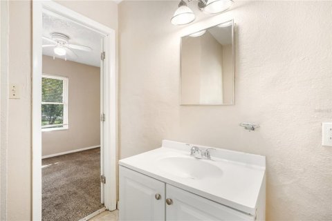 Casa en alquiler en Tampa, Florida, 2 dormitorios, 80.36 m2 № 1910454 - foto 10