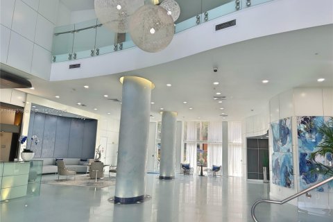 Condo in Aventura, Florida, 1 bedroom  № 1930078 - photo 1