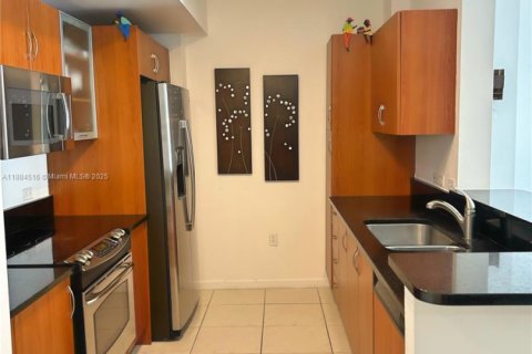 Condo in Aventura, Florida, 1 bedroom  № 1930078 - photo 7