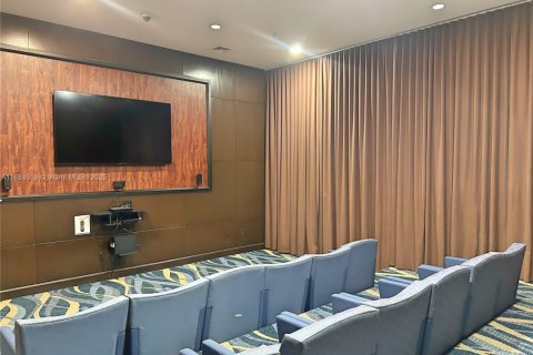 Condo in Aventura, Florida, 1 bedroom  № 1930078 - photo 27