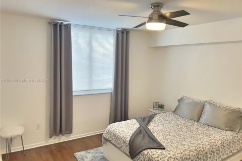Condo in Aventura, Florida, 1 bedroom  № 1930078 - photo 10