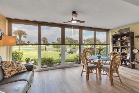 Condo in Bradenton, Florida, 2 bedrooms  № 1898421 - photo 15