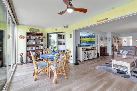 Condo in Bradenton, Florida, 2 bedrooms  № 1898421 - photo 16
