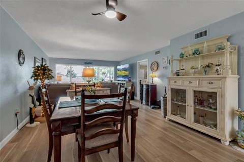 Condo in Bradenton, Florida, 2 bedrooms  № 1898421 - photo 19