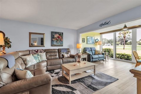 Condo in Bradenton, Florida, 2 bedrooms  № 1898421 - photo 11