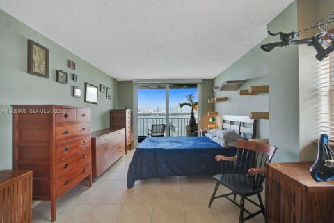 Купить кондоминиум в Майами-Бич, Флорида 2 спальни, 114.64м2, № 1984443 - фото 18