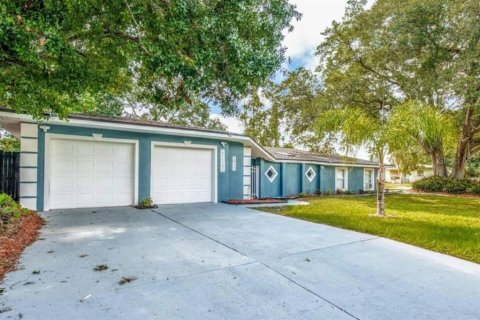 Villa ou maison à vendre à Melbourne, Floride: 5 chambres, 255.67 m2 № 2127052 - photo 2
