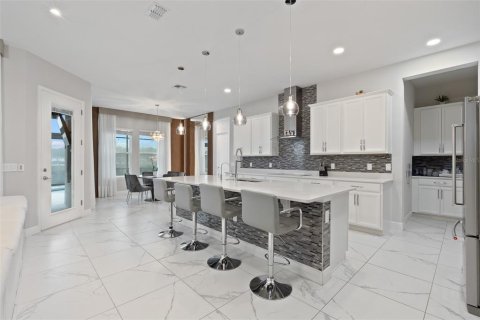 House in Winter Garden, Florida 5 bedrooms, 360.27 sq.m. № 1690526 - photo 20