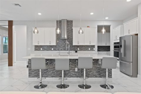 House in Winter Garden, Florida 5 bedrooms, 360.27 sq.m. № 1690526 - photo 21