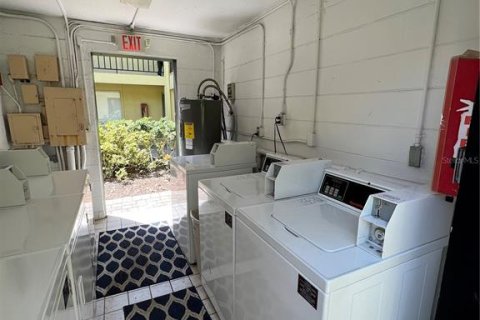 Condo in Tampa, Florida, 1 bedroom  № 2234171 - photo 14