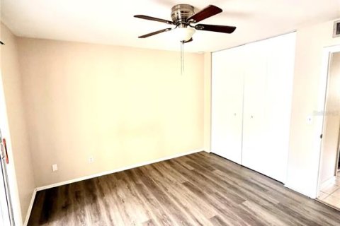 Condo in Tampa, Florida, 1 bedroom  № 2234171 - photo 9