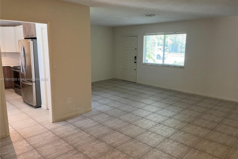 Commercial property in Coral Gables, Florida 231.33 sq.m. № 1862019 - photo 6