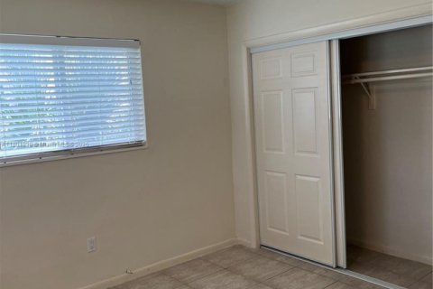 Commercial property in Coral Gables, Florida 231.33 sq.m. № 1862019 - photo 8