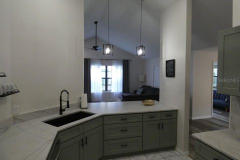 Casa en venta en Zephyrhills, Florida, 3 dormitorios, 178.84 m2 № 1912199 - foto 21
