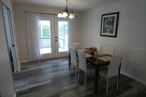 Casa en venta en Zephyrhills, Florida, 3 dormitorios, 178.84 m2 № 1912199 - foto 23