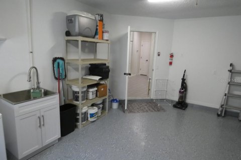 Casa en venta en Zephyrhills, Florida, 3 dormitorios, 178.84 m2 № 1912199 - foto 30