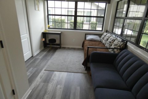 Casa en venta en Zephyrhills, Florida, 3 dormitorios, 178.84 m2 № 1912199 - foto 9