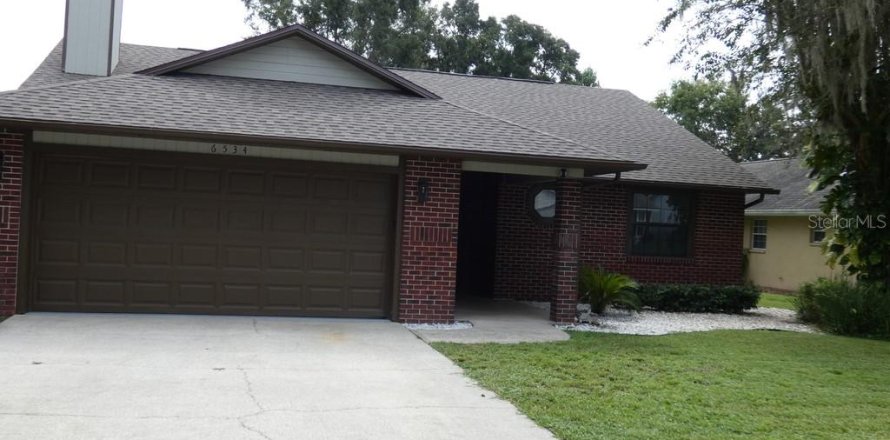 Casa en Zephyrhills, Florida 3 dormitorios, 178.84 m2 № 1912199
