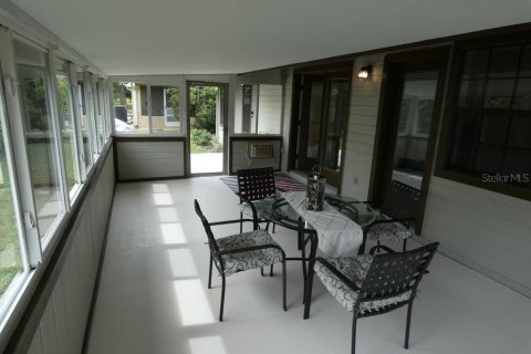 Casa en venta en Zephyrhills, Florida, 3 dormitorios, 178.84 m2 № 1912199 - foto 26