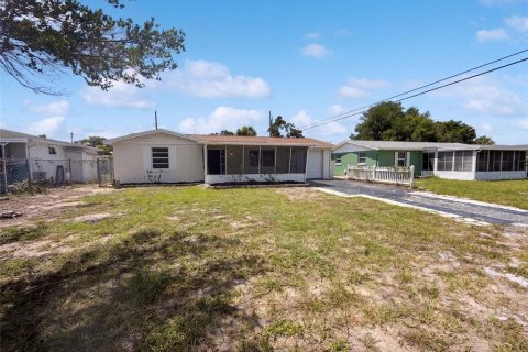 Casa en Holiday, Florida 2 dormitorios, 119.47 m2 № 2320860